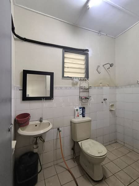 Apartment for Sale at Tasik Heights Apartment - Hasliza Hassan - Bathroom - PropertyGuru.com.my