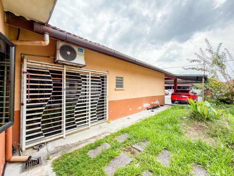 Rumah Berkembar untuk Dijual di Seksyen 29 (Shah Alam) - Mohd Nazri Roslan - PropertyGuru.com.my