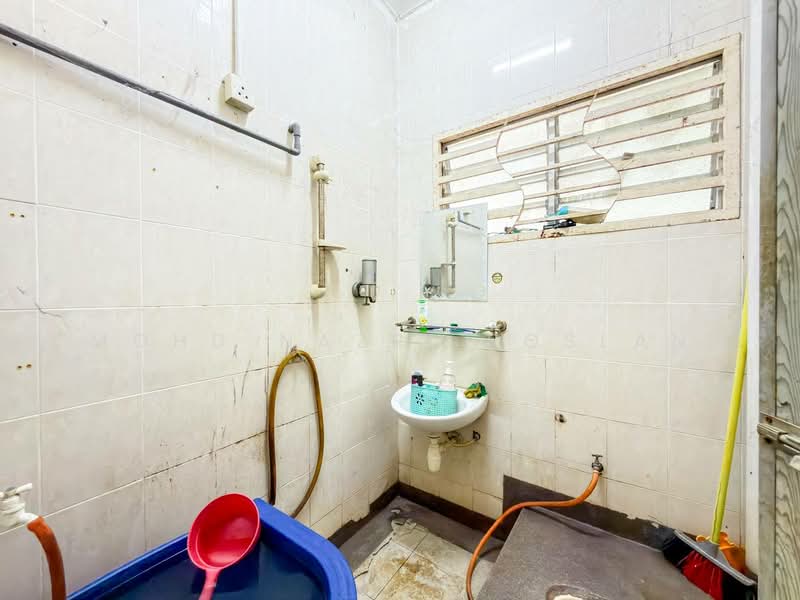 Rumah Berkembar untuk Dijual di Seksyen 29 (Shah Alam) - Mohd Nazri Roslan - PropertyGuru.com.my