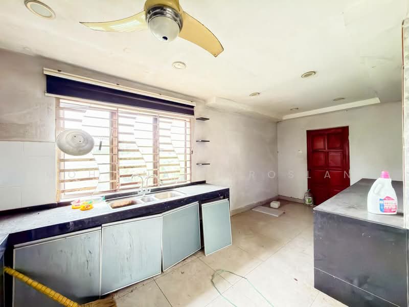 Rumah Berkembar untuk Dijual di Seksyen 29 (Shah Alam) - Mohd Nazri Roslan - PropertyGuru.com.my