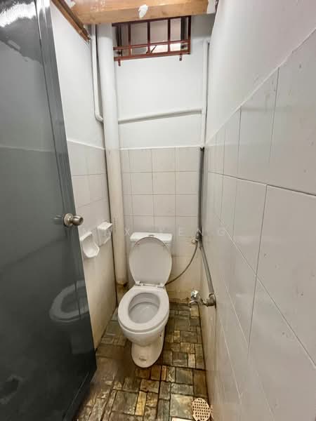 Shop for Rent in Pasir Gudang (Johor) - Max Keng - Bathroom - PropertyGuru.com.my