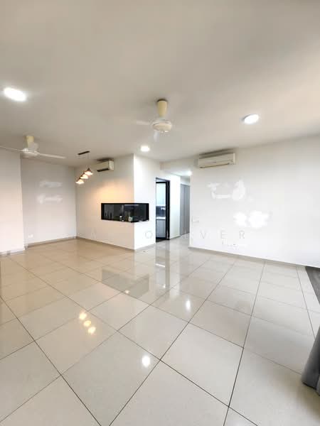 Kondominium untuk Dijual di The Rainz - Mak Oliver - Living Room - PropertyGuru.com.my