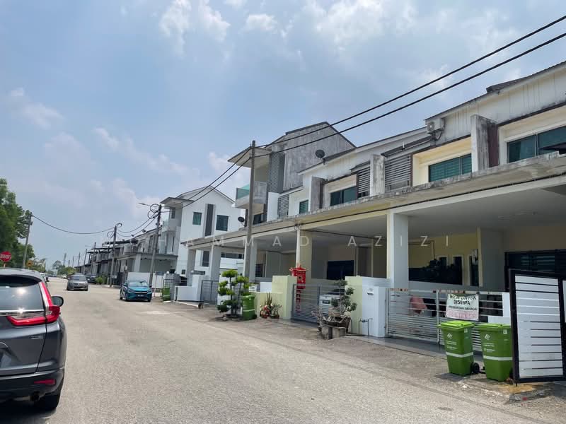 For Sale - Indera mahkota 3