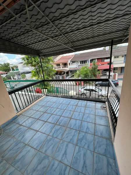 2-storey Terraced House for Rent in SS2 (Petaling Jaya) - Orion Chan - Balcony - PropertyGuru.com.my