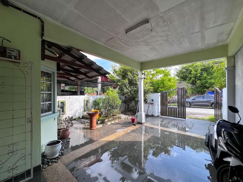Rumah Teres 1 Tingkat untuk Disewa di Puncak Alam (Selangor) - Khairul Syafiq - Exterior - PropertyGuru.com.my
