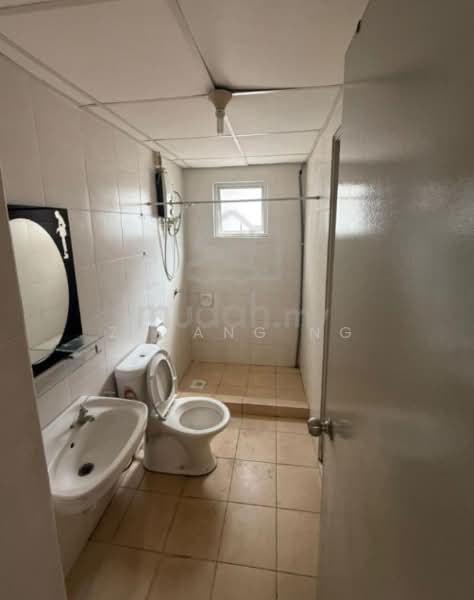 Servis Apartment untuk Dijual di Main Place Residence - Zeyang Ng - Bathroom - PropertyGuru.com.my