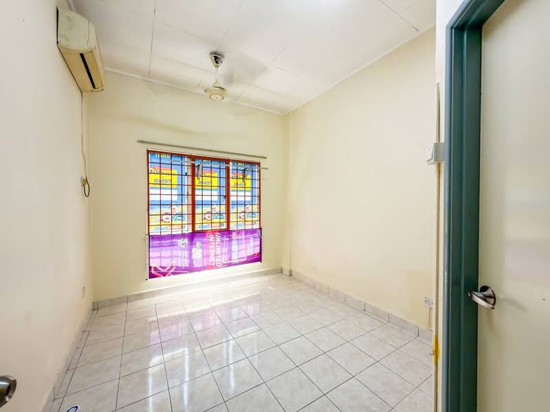 Apartment for Sale at Pangsapuri Seroja - Azmi . - Interior - PropertyGuru.com.my