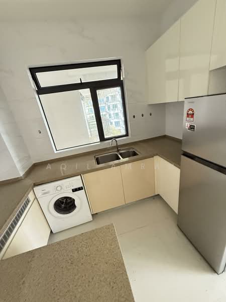 Pangsapuri untuk Disewa di Regalia Park @ Forest City - Aqil Amran - Kitchen - PropertyGuru.com.my