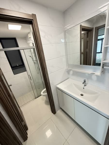 Pangsapuri untuk Disewa di Regalia Park @ Forest City - Aqil Amran - Bathroom - PropertyGuru.com.my