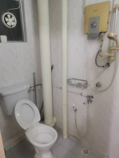 Pangsapuri untuk Disewa di Nibong Indah - Freddy Tan - Bathroom - PropertyGuru.com.my