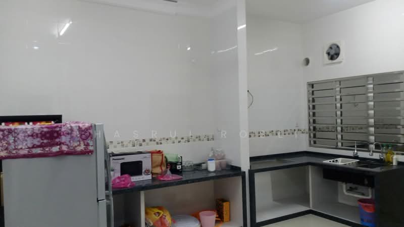 Semi-Detached House for Sale in Taman Rambai 3 (Kulim) - Hasrul Rosli - Kitchen - PropertyGuru.com.my