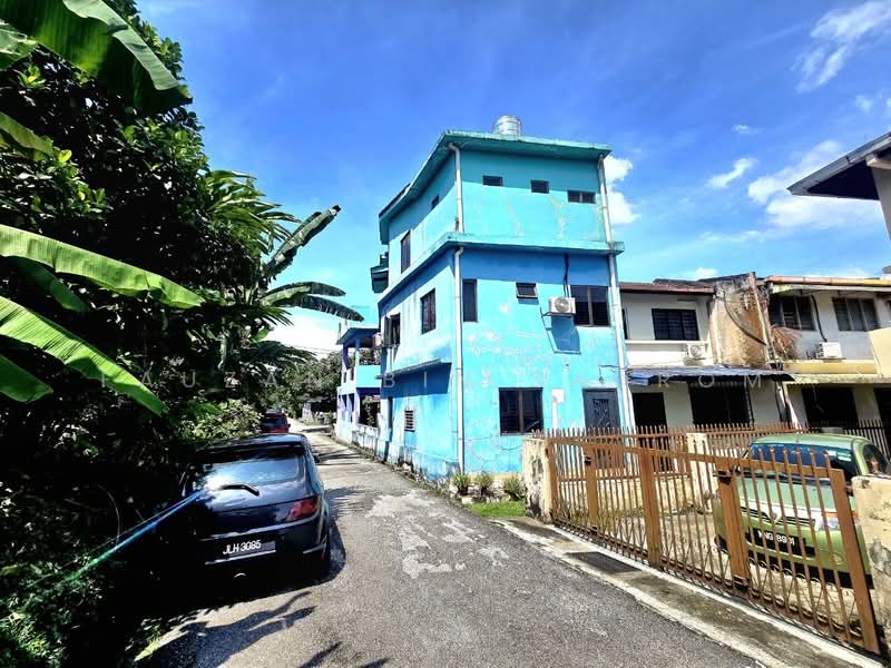 3-storey Terraced House for Sale in Taman Keramat Permai (Ulu Kelang) - Fauzan bin Sahrom - PropertyGuru.com.my