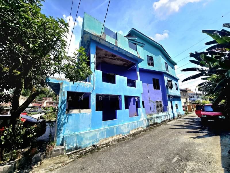 3-storey Terraced House for Sale in Taman Keramat Permai (Ulu Kelang) - Fauzan bin Sahrom - PropertyGuru.com.my