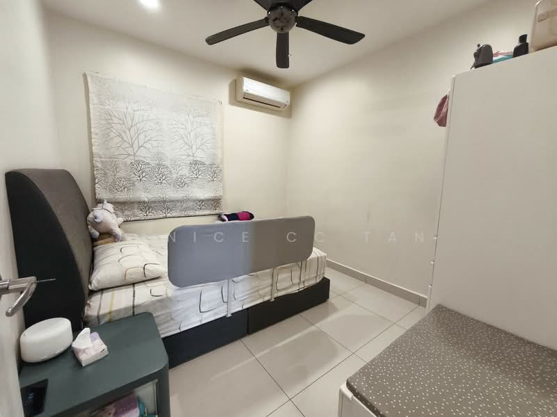 Condominium for Rent at Atmosfera Kondominium - Janice CC Tan - Bedroom - PropertyGuru.com.my