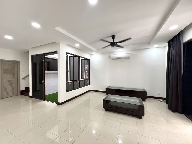 Rumah Teres 3 Tingkat untuk Disewa di Desa Parkcity (Kuala Lumpur) - Ashlynn Wong - Living Room - PropertyGuru.com.my