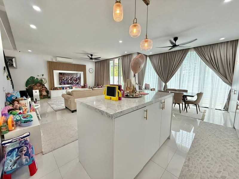 3-storey Terraced House for Sale in Denai Alam (Shah Alam) - Afiqah zaidi - PropertyGuru.com.my
