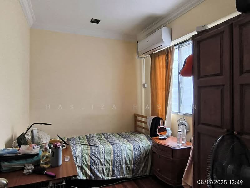 Apartment for Sale at Tasik Heights Apartment - Hasliza Hassan - Bedroom - PropertyGuru.com.my