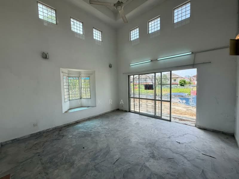 Bungalow for Sale in Bandar Country Homes (Rawang) - Vikram . - Living Room - PropertyGuru.com.my