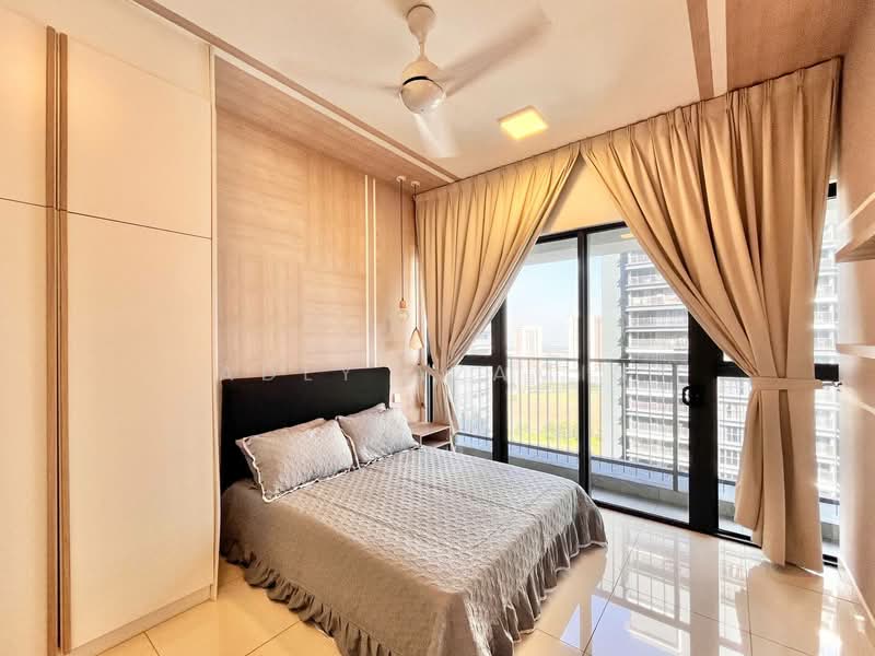 Servis Apartment untuk Disewa di Setia City Residences - Adly Azamin - Master Bedroom - PropertyGuru.com.my