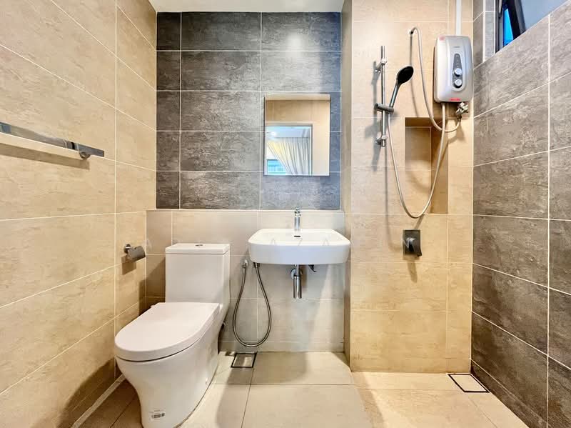 Servis Apartment untuk Disewa di Setia City Residences - Adly Azamin - Bathroom - PropertyGuru.com.my