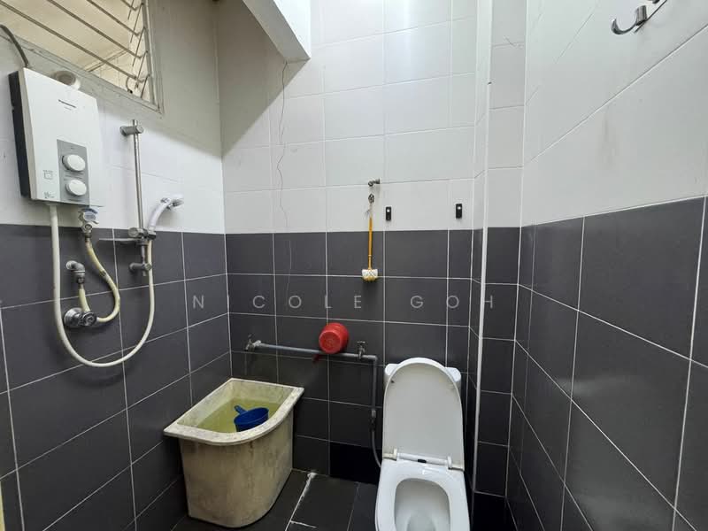 Rumah Teres 2 Tingkat untuk Dijual di Batu Caves (Selangor) - Nicole Goh - Bathroom - PropertyGuru.com.my