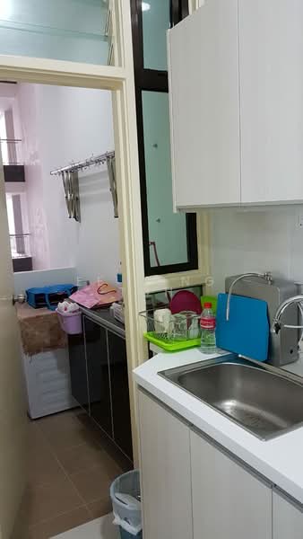 Service Residence for Sale at D'Summit Residences - Ee Fong Toh - Kitchen - PropertyGuru.com.my