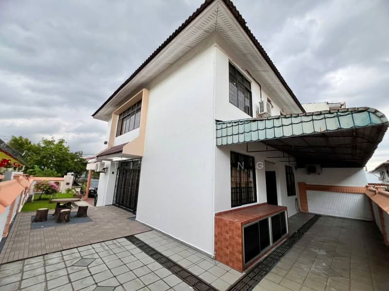 Semi-Detached House for Sale in Taman Johor Jaya (Johor Bahru) - Tim Chong - PropertyGuru.com.my