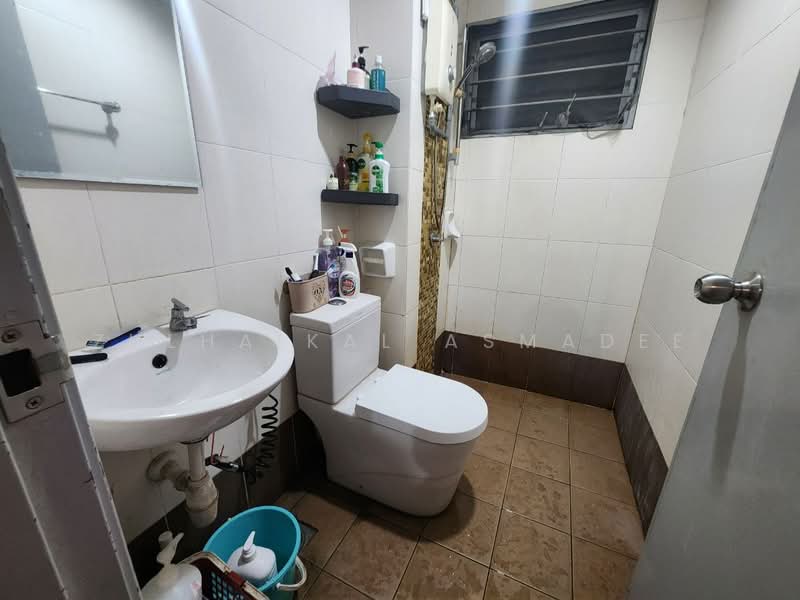 Condominium for Sale at Astana Lumayan - Zulhaikal Asmadee - Bathroom - PropertyGuru.com.my