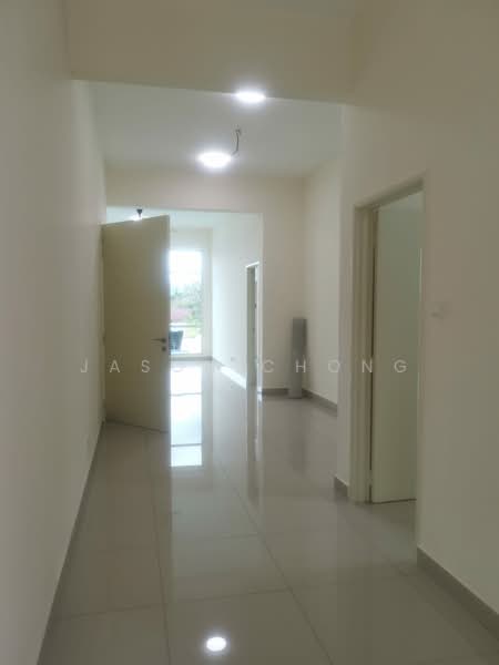Rumah Bandar untuk Disewa di Balik Pulau (Penang) - Jason Chong - Corridor - PropertyGuru.com.my