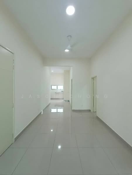 Rumah Bandar untuk Disewa di Balik Pulau (Penang) - Jason Chong - Corridor - PropertyGuru.com.my