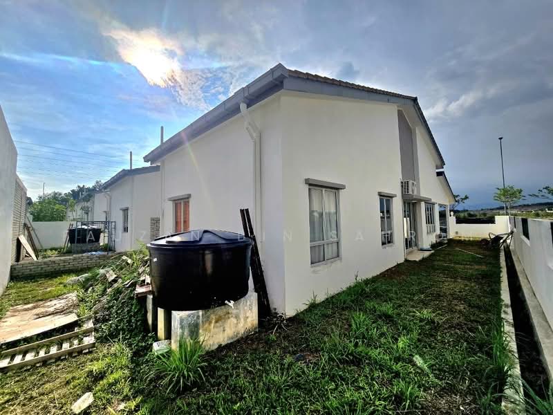 Rumah Berkembar untuk Dijual di Iringan Bayu (Seremban) - Fauzan bin Sahrom - PropertyGuru.com.my