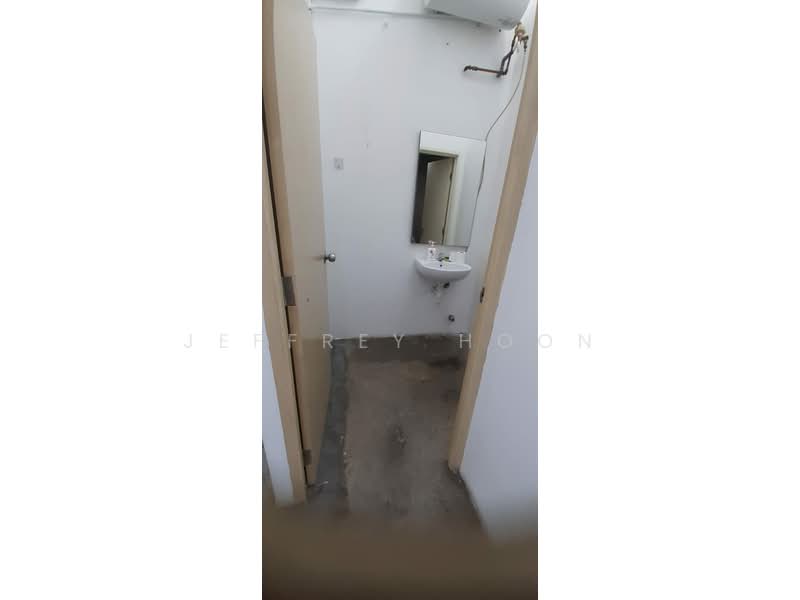 Shop for Rent in Taman United (Jalan Klang Lama (Old Klang Road)) - Jeffrey Hoon - Bathroom - PropertyGuru.com.my