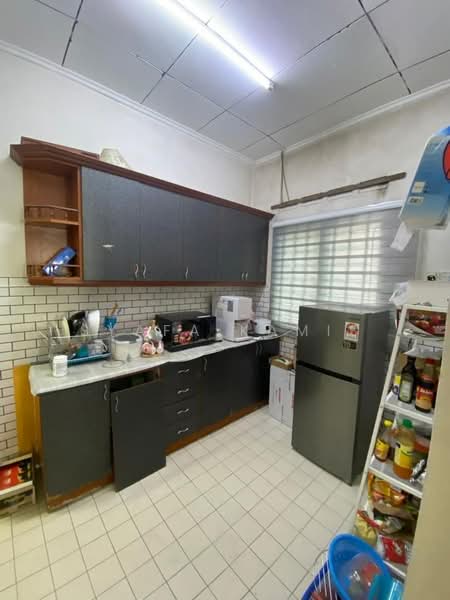 1-storey Terraced House for Sale in Taman Pasir Putih (Pasir Gudang) - Syafa Kamis - Kitchen - PropertyGuru.com.my