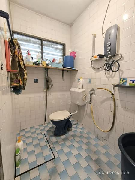 Rumah Teres 2 Tingkat untuk Dijual di Ampang (Selangor) - Hasliza Hassan - Bathroom - PropertyGuru.com.my