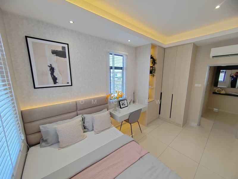 2-storey Terraced House for Sale in Austin Crest (Johor Bahru) - Tom Chiew - Bedroom - PropertyGuru.com.my