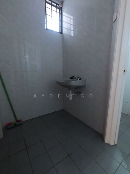 Rumah Teres 3 Tingkat untuk Disewa di Bandar Utama 11 (Bandar Utama) - Ayden Go - Bathroom - PropertyGuru.com.my
