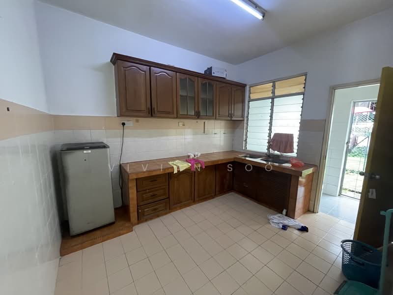 2-storey Terraced House for Rent in Bandar Sri Damansara (Selangor) - Vivian Soo - Kitchen - PropertyGuru.com.my