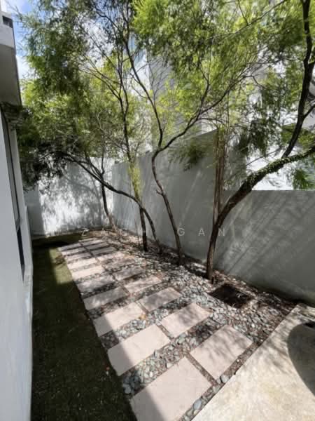 Rumah Berkembar untuk Dijual di Desa Petaling (Kuala Lumpur) - Zach Gan - Garden - PropertyGuru.com.my