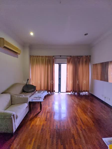 3-storey Terraced House for Sale in Taman Esplanad (Bukit Jalil) - Mak Oliver - Living Room - PropertyGuru.com.my