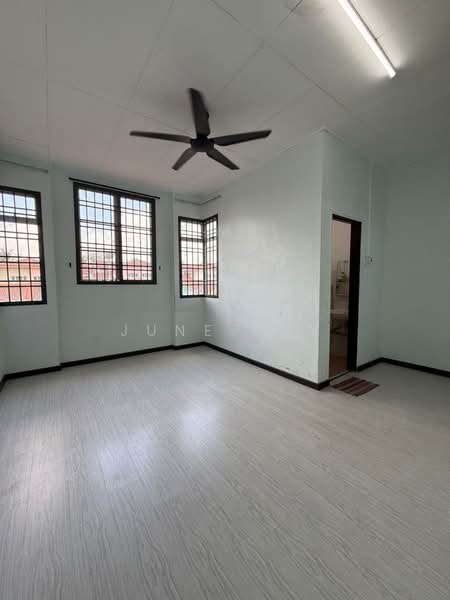 2-storey Terraced House for Sale in Bandar Seri Alam (Masai) - June Tan - PropertyGuru.com.my