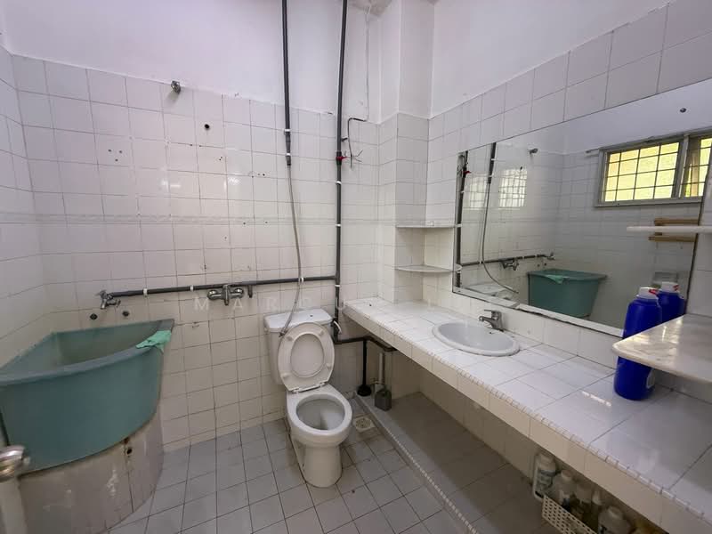 2-storey Terraced House for Rent in Taman Bukit Idaman (Selayang) - Marcus Lee - Bathroom - PropertyGuru.com.my