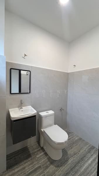 Rumah Teres untuk Dijual di Bandar Mahkota Cheras (Cheras) - Eugene Seet - Bathroom - PropertyGuru.com.my