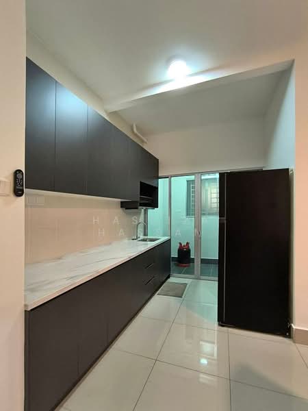 Pangsapuri untuk Disewa di PPR Salak Selatan - Hasliza Hassan - Kitchen - PropertyGuru.com.my