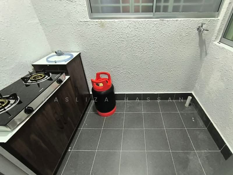 Pangsapuri untuk Disewa di PPR Salak Selatan - Hasliza Hassan - Kitchen - PropertyGuru.com.my