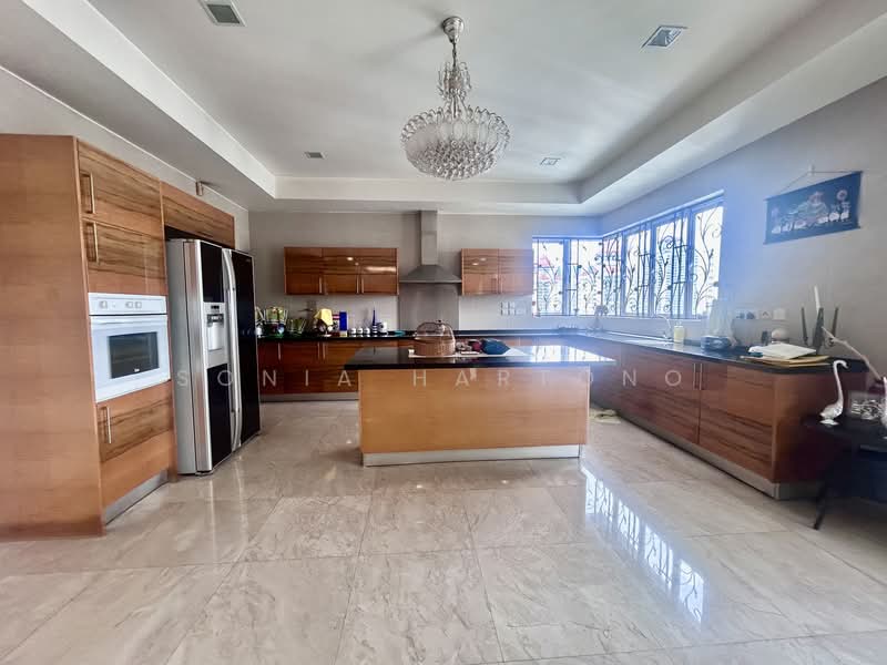 Kondominium untuk Dijual di Mont Kiara Meridin - Sonia Hartono - Kitchen - PropertyGuru.com.my