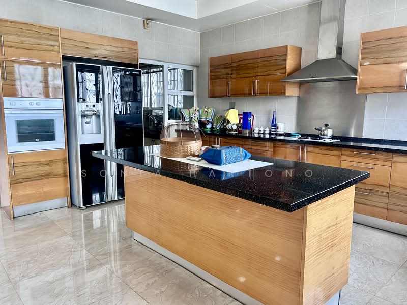 Kondominium untuk Dijual di Mont Kiara Meridin - Sonia Hartono - Kitchen - PropertyGuru.com.my