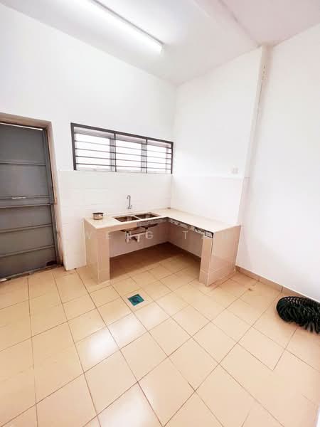 2-storey Terraced House for Rent in Laman Glenmarie (Shah Alam) - Weng Tan - Kitchen - PropertyGuru.com.my