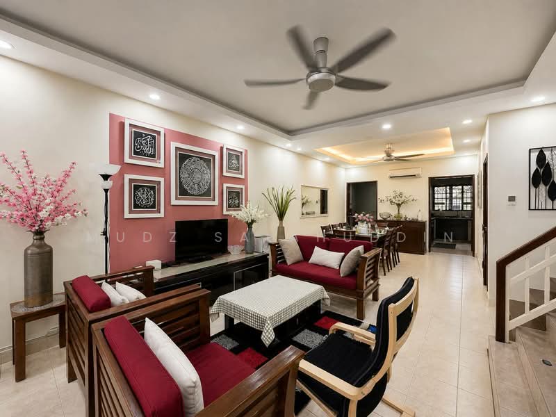 2-storey Terraced House for Sale in Bukit Jelutong (Shah Alam) - Mudz Salahuddin - Living Room - PropertyGuru.com.my