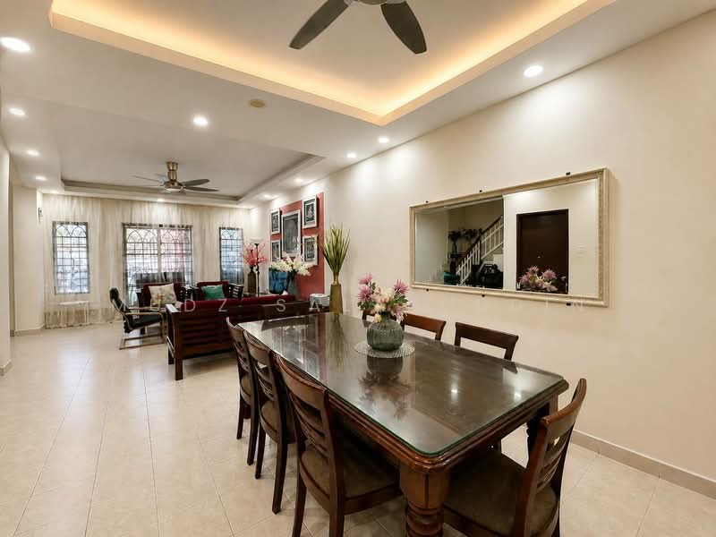 2-storey Terraced House for Sale in Bukit Jelutong (Shah Alam) - Mudz Salahuddin - Living Room - PropertyGuru.com.my