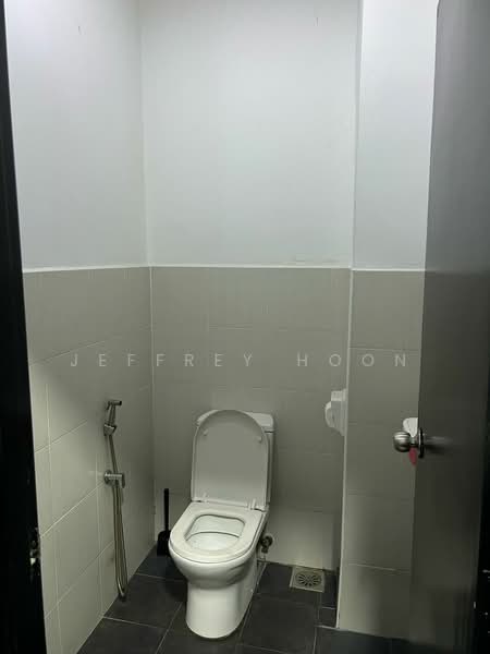Office for Rent in Seksyen 51 (Petaling Jaya) - Jeffrey Hoon - Bathroom - PropertyGuru.com.my
